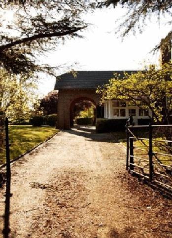 Petersons Armidale Winery And Guesthouse Екстериор снимка