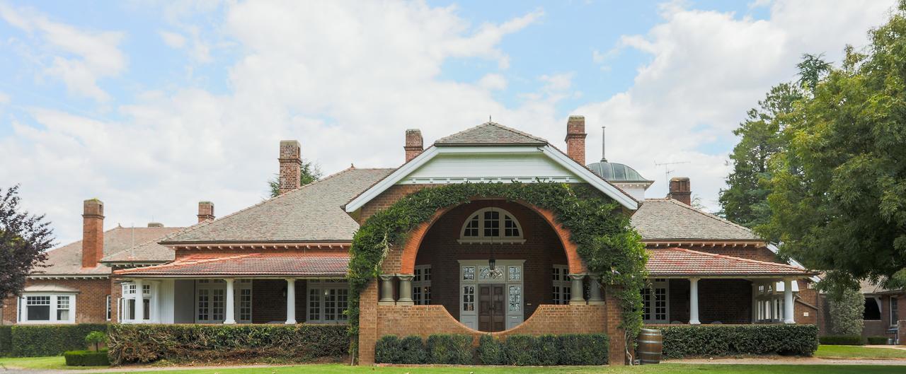 Petersons Armidale Winery And Guesthouse Екстериор снимка